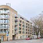 Stunning 2Br 2Bth Apartment With Ac In The Heart Of Chiswick