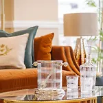 Stunning 2Br 2Bth Apartment With Ac In The Heart Of Chiswick